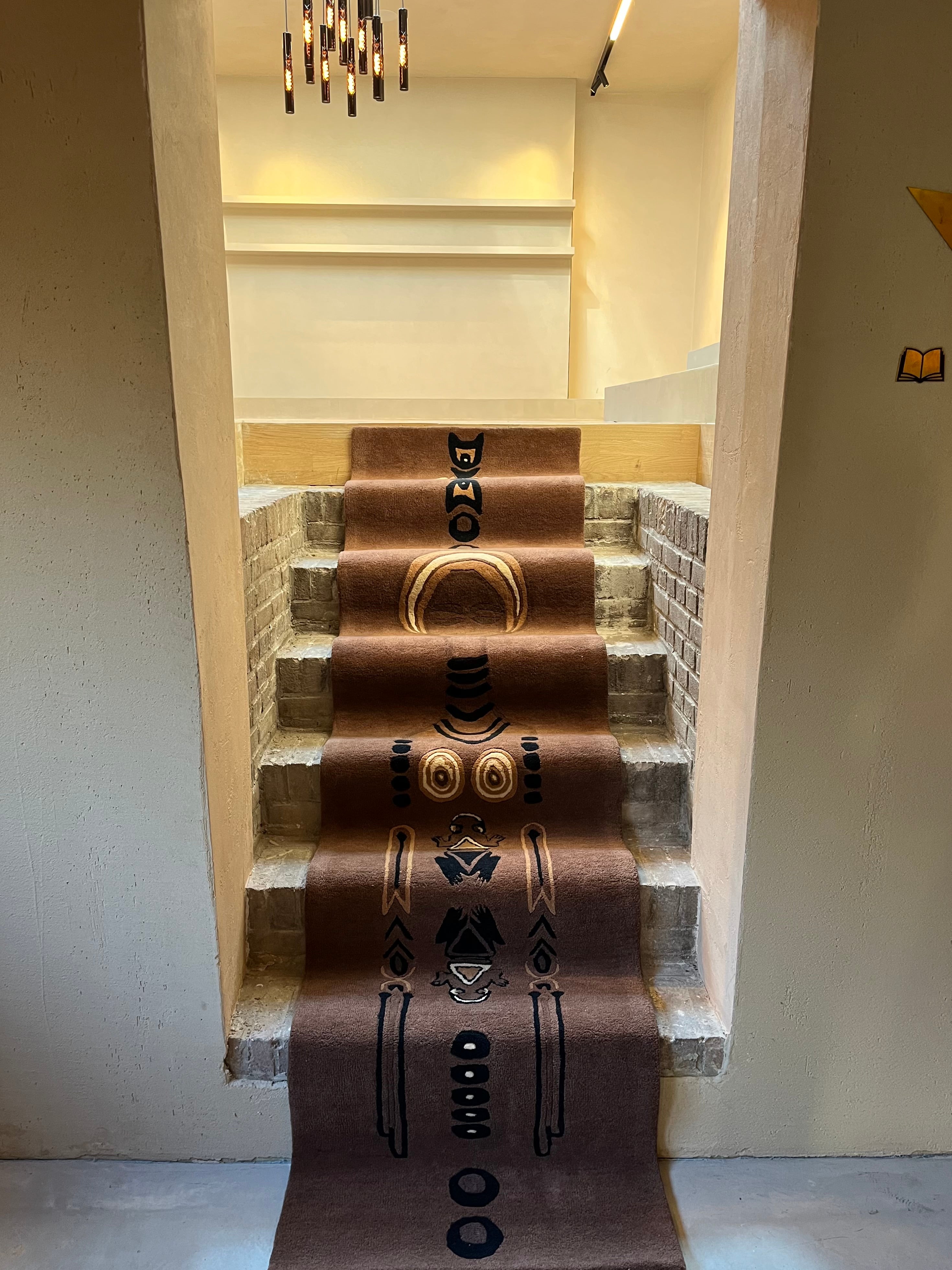 Handtufted Guardian frog runner 70x300cm Brown