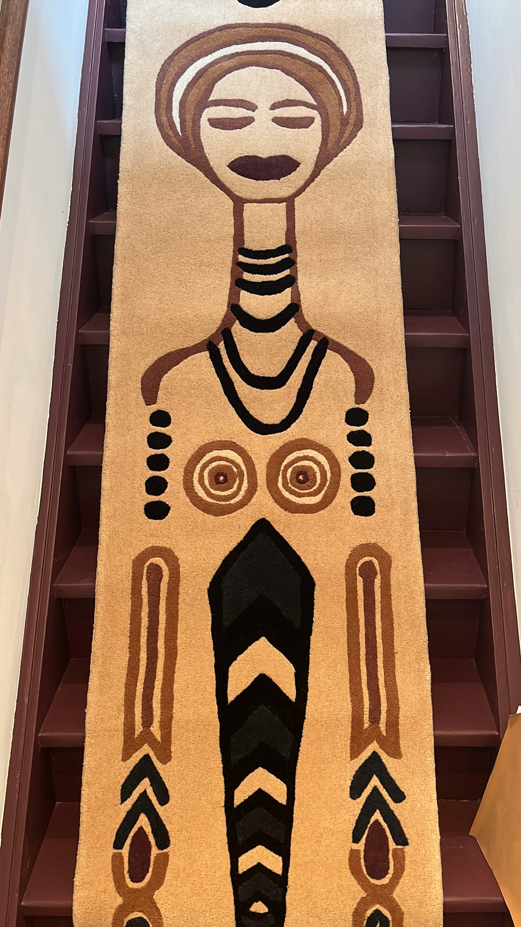 Handtufted wool female guardian runner, 60x650cm