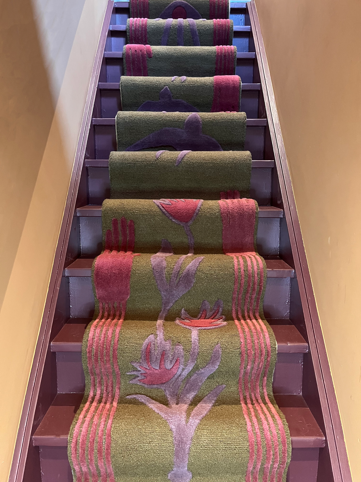 Olive green handtufted stairrunner 60x700cm